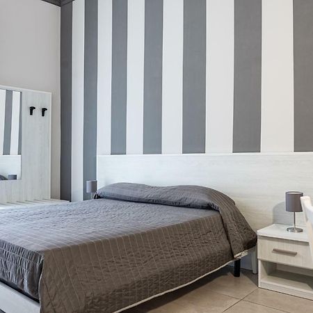 Hotel Costanza Катания Екстериор снимка
