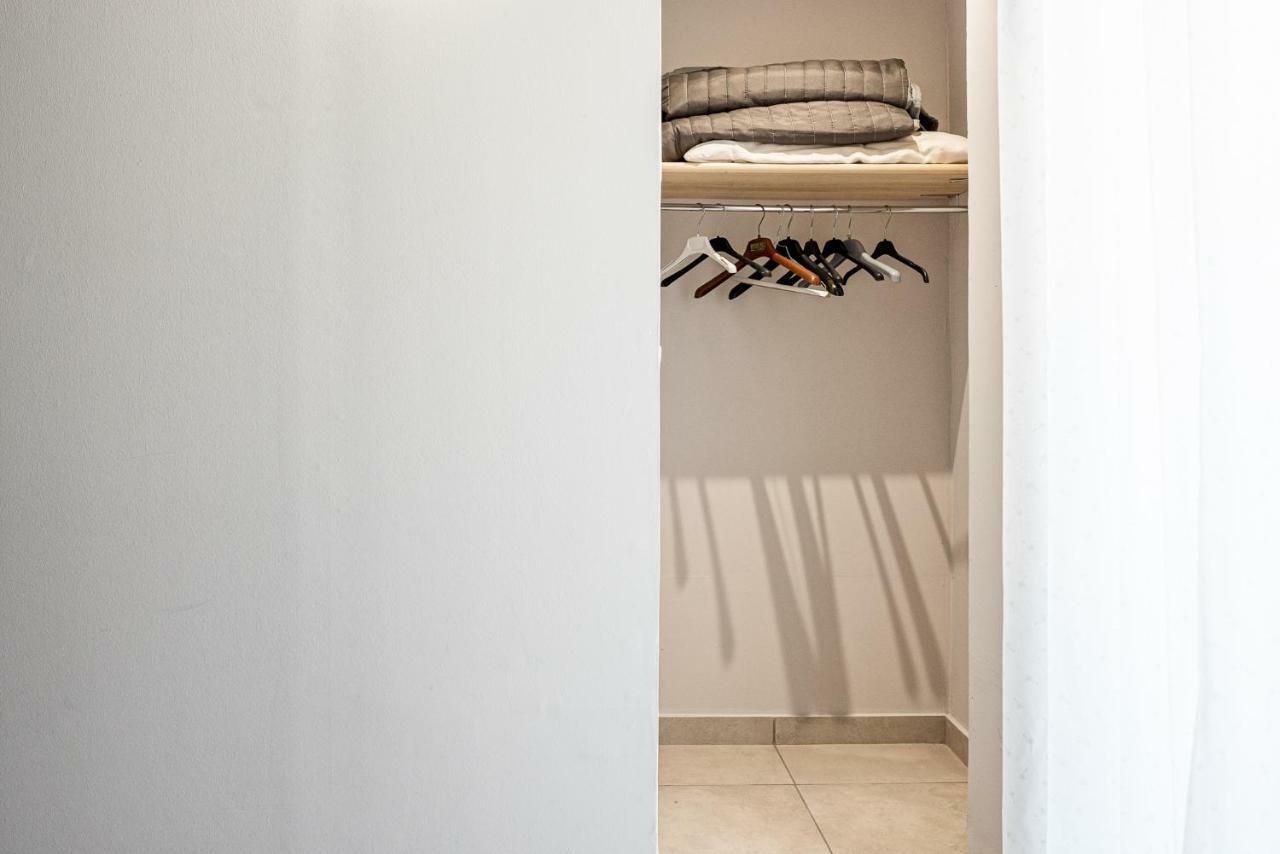 Hotel Costanza Катания Екстериор снимка